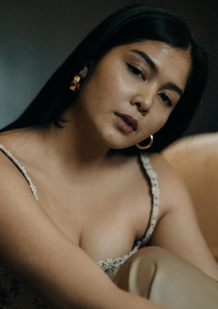 looking makes it hot_26