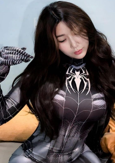 looking makes it hot_26