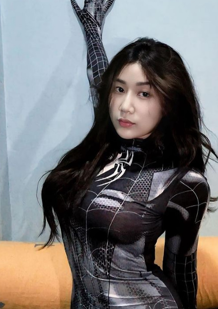 looking makes it hot_26