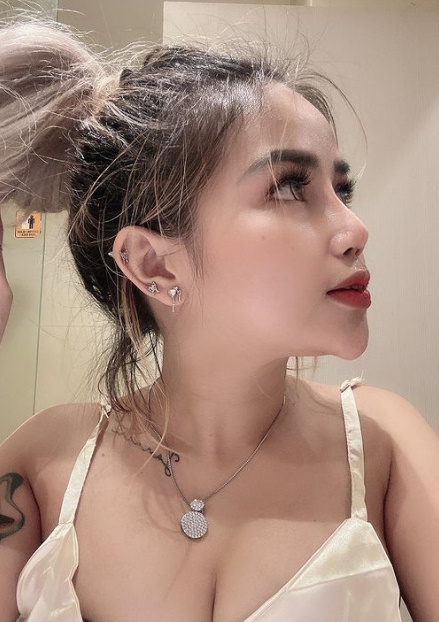 looking makes it hot_26