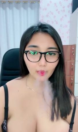 looking makes it hot_27