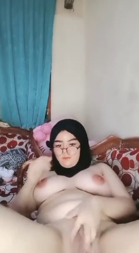 looking makes it hot_29