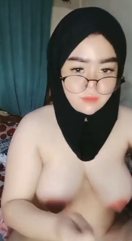 looking makes it hot_29