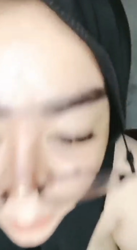 looking makes it hot_29