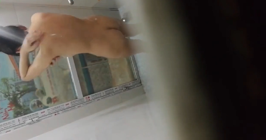 looking makes it hot_30