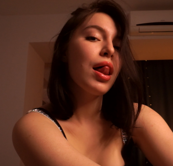 looking makes it hot_34