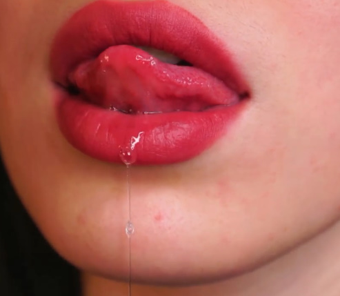 looking makes it hot_34