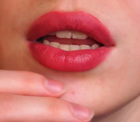 looking makes it hot_34