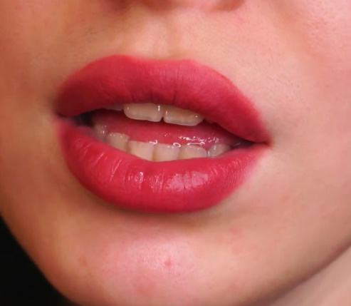 looking makes it hot_34