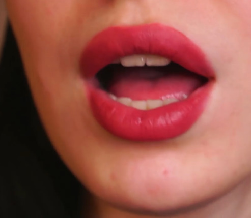 looking makes it hot_34