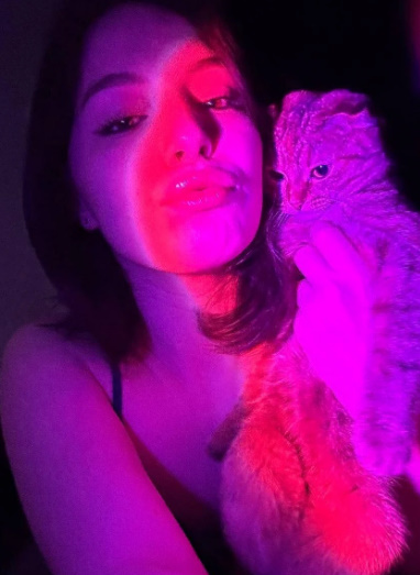 looking makes it hot_34