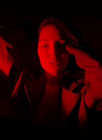 looking makes it hot_34