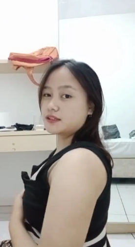 looking makes it hot_38