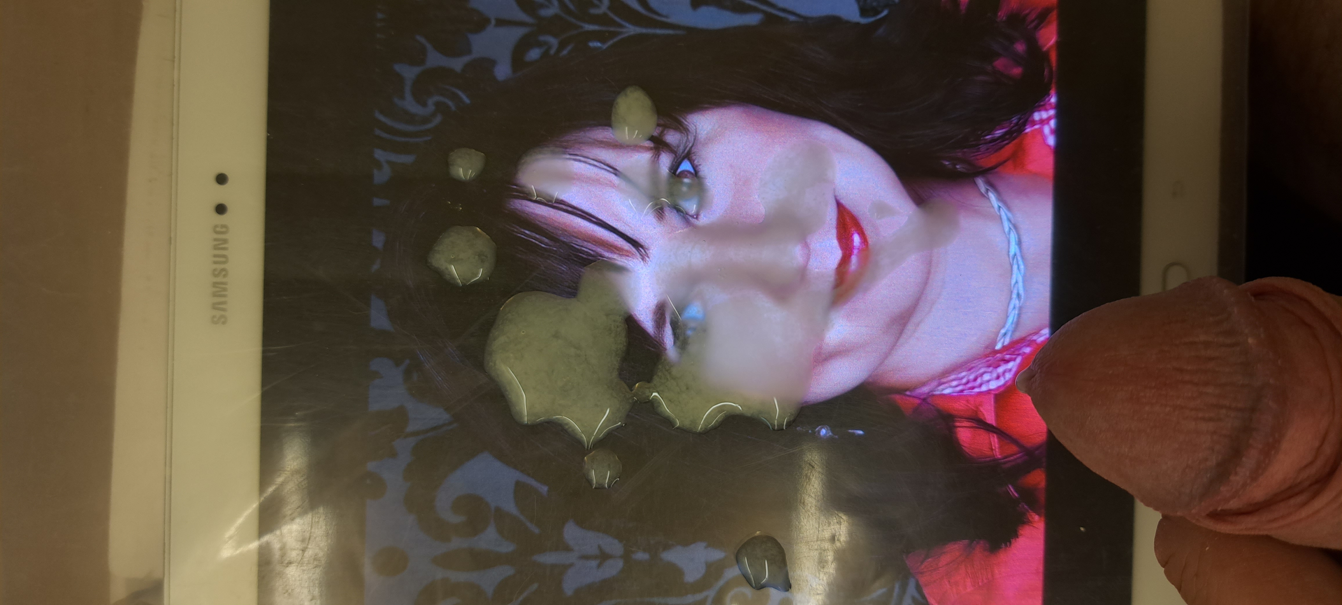 Czech slut Mikayla wank challenge