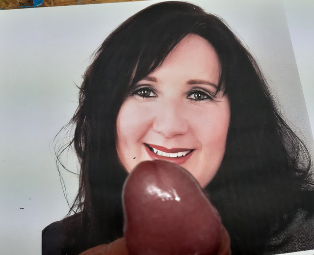 Czech slut Mikayla wank challenge