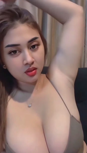 looking makes it hot_39