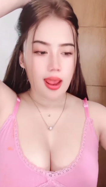 looking makes it hot_39