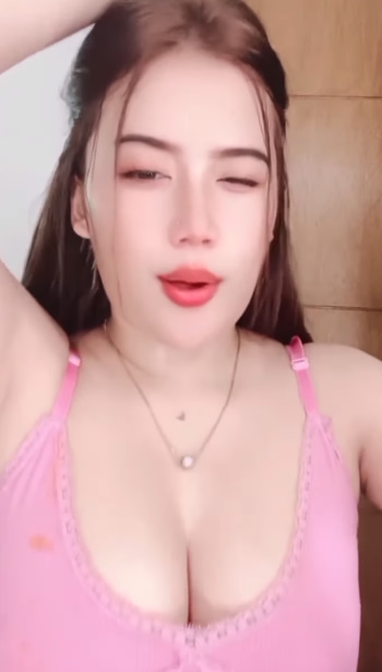 looking makes it hot_39