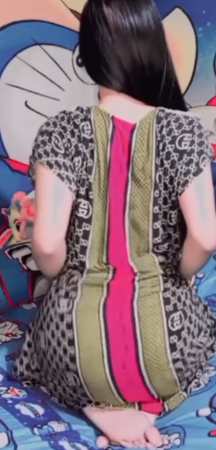 looking makes it hot_39