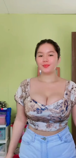 looking makes it hot_39