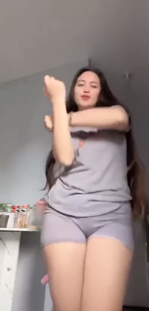 looking makes it hot_39