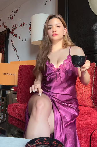 looking makes it hot_39