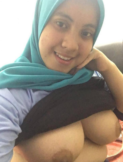 looking makes it hot_41