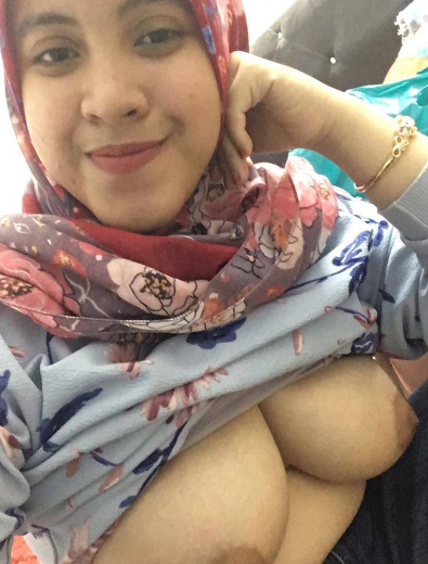 looking makes it hot_41