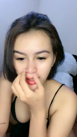 looking makes it hot_42