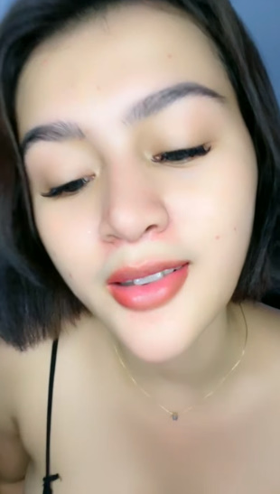 looking makes it hot_42