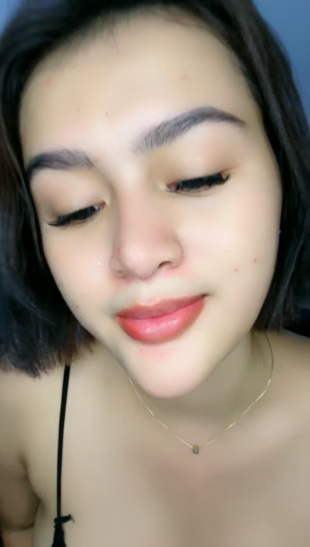 looking makes it hot_42