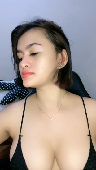 looking makes it hot_42