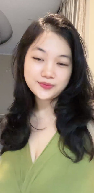 looking makes it hot_43