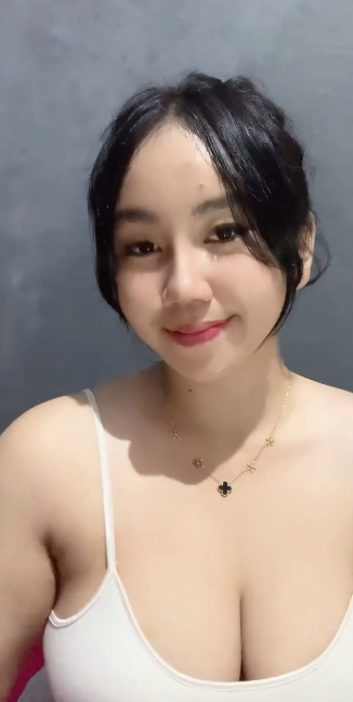 looking makes it hot_44