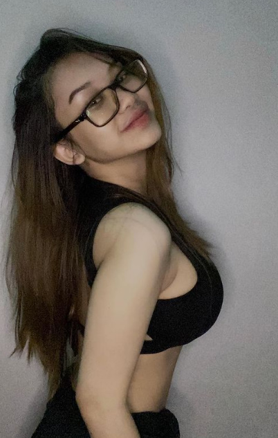 looking makes it hot_44