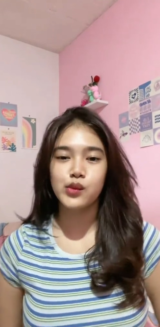 looking makes it hot_44