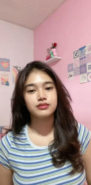 looking makes it hot_44