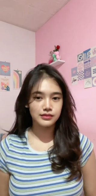 looking makes it hot_44