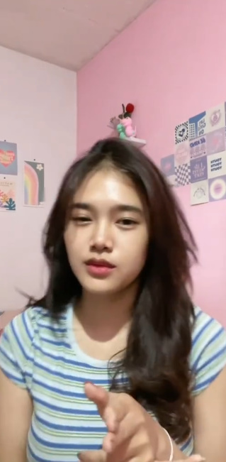 looking makes it hot_44