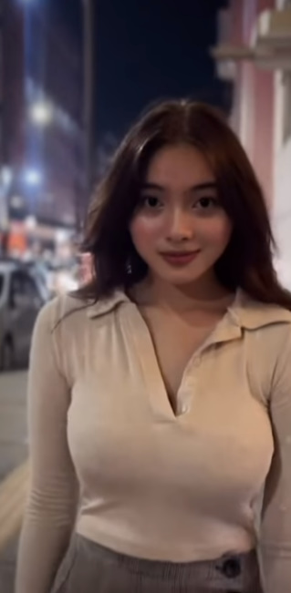 looking makes it hot_44