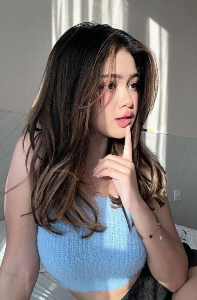 looking makes it hot_45