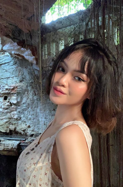 looking makes it hot_45