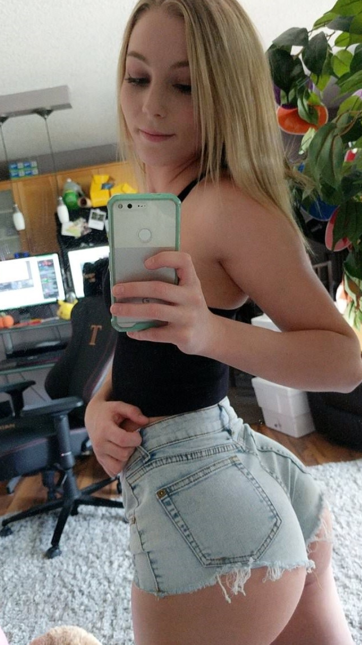 White Thick Booty 32