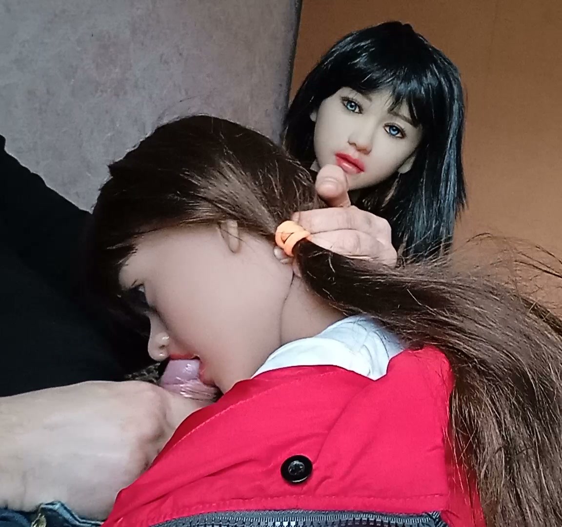 Kitty in shock watching Ninel paying rent to house-owner.