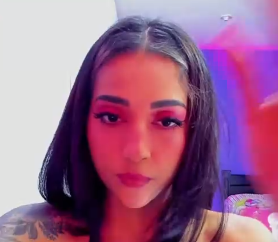 Maria Quiroz Barrientos Latina Cam Model