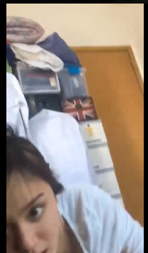 looking makes it hot_46