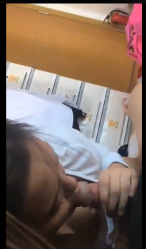 looking makes it hot_46