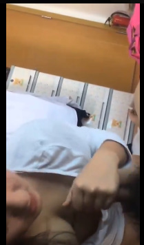 looking makes it hot_46