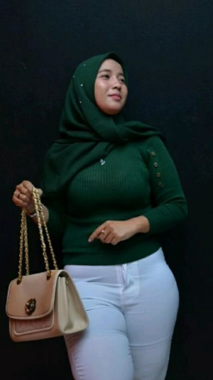 looking makes it hot_47