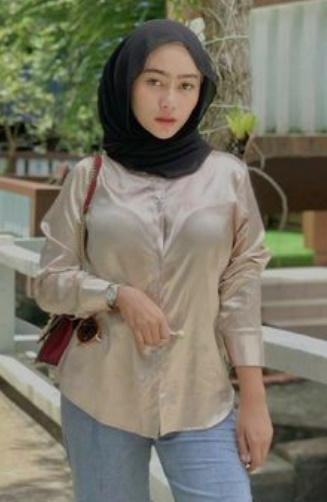 looking makes it hot_47